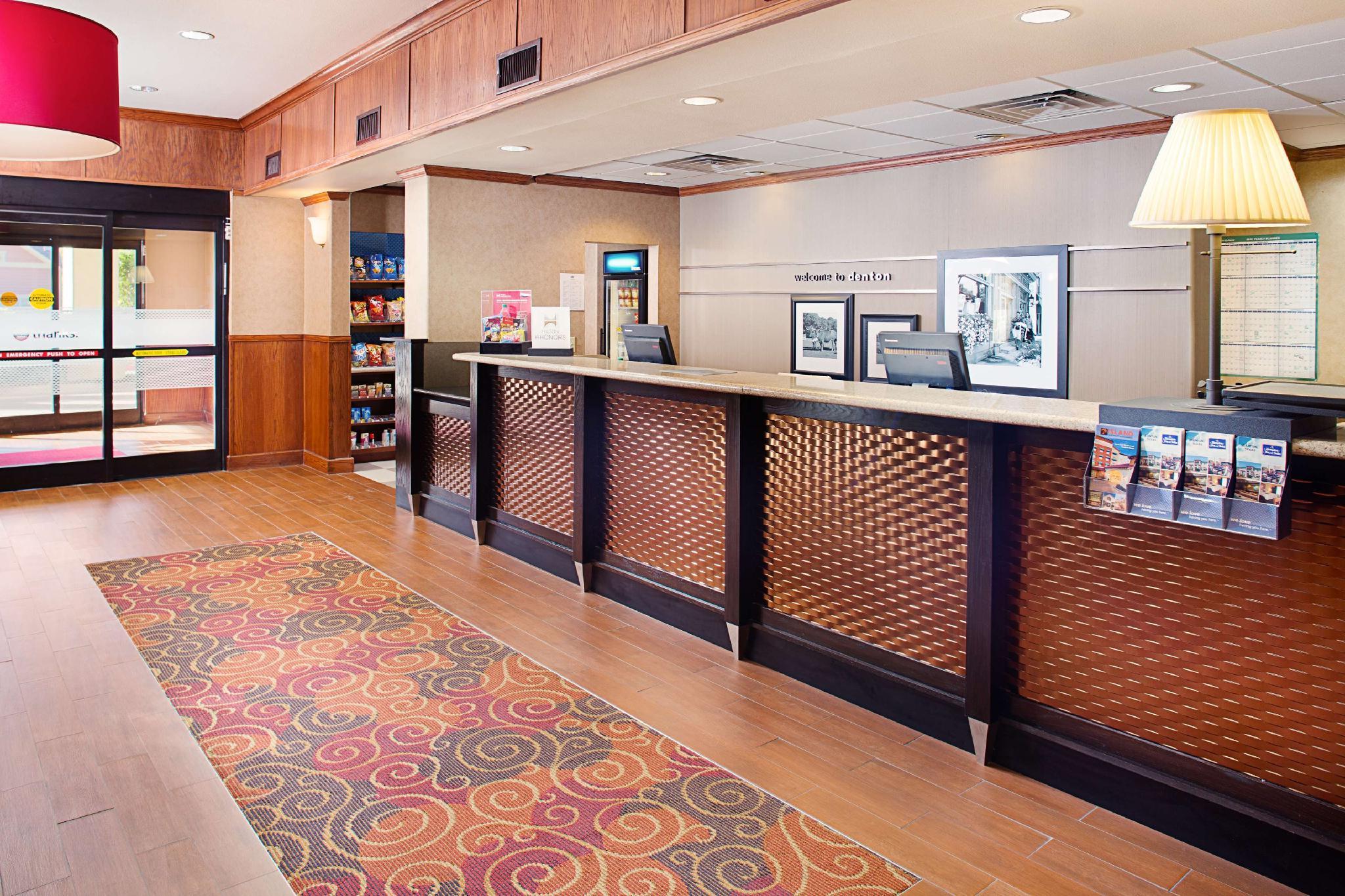 Hampton Inn & Suites Denton Dış mekan fotoğraf