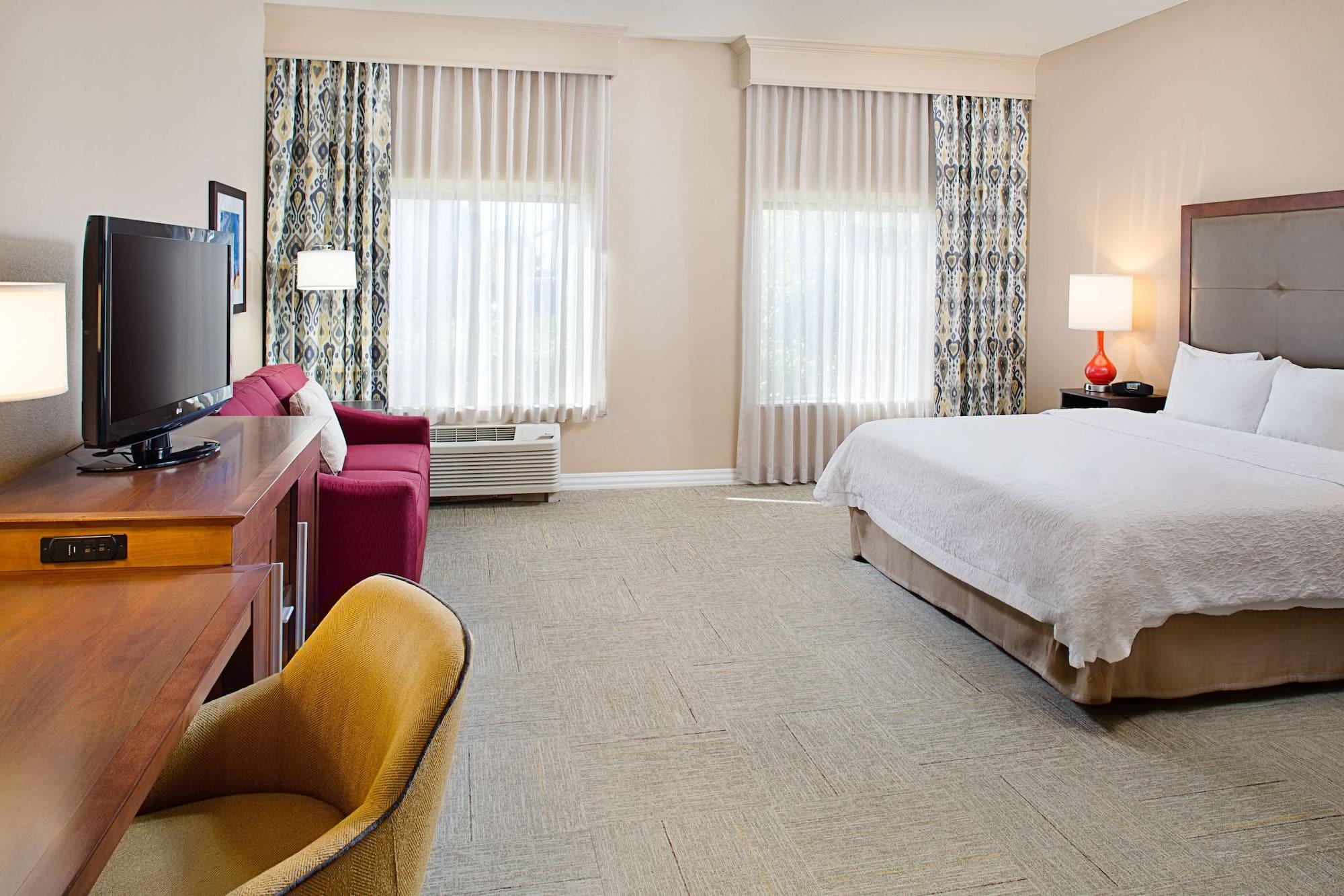 Hampton Inn & Suites Denton Dış mekan fotoğraf