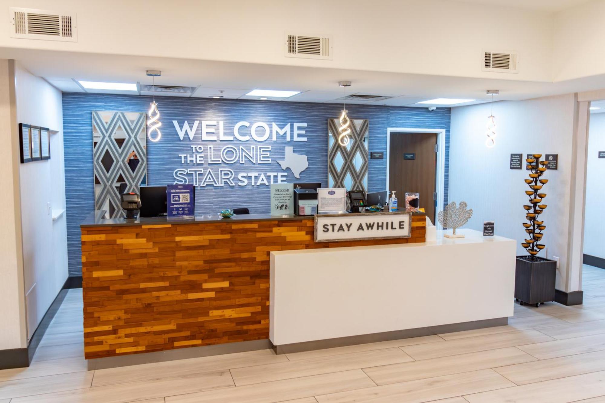 Hampton Inn & Suites Denton Dış mekan fotoğraf
