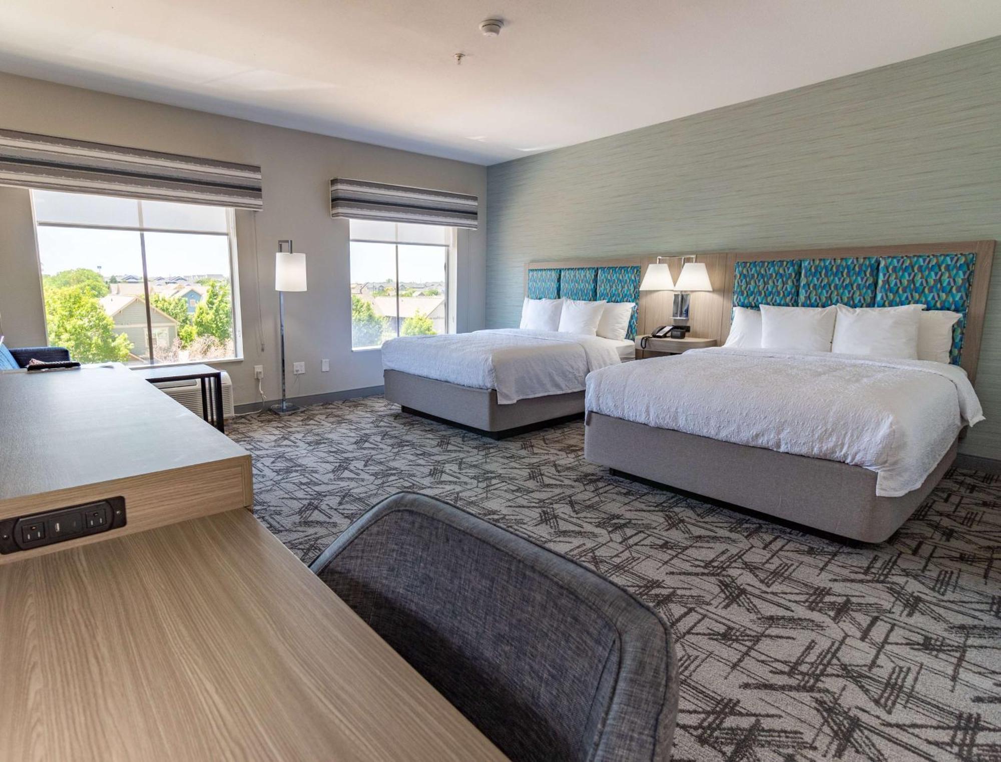 Hampton Inn & Suites Denton Dış mekan fotoğraf