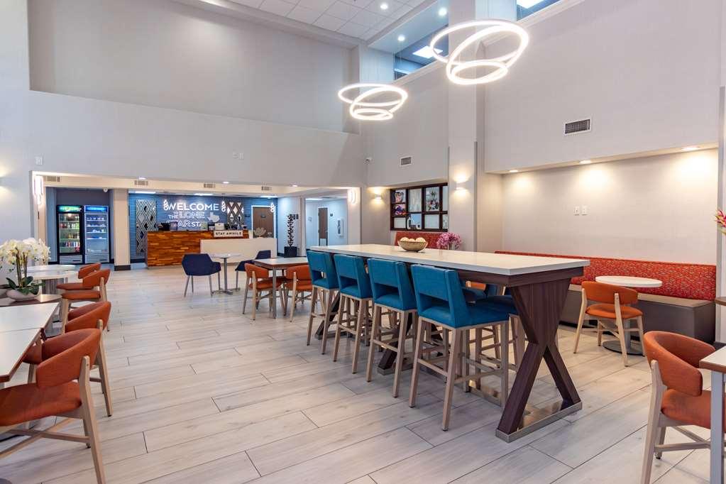 Hampton Inn & Suites Denton Restoran fotoğraf