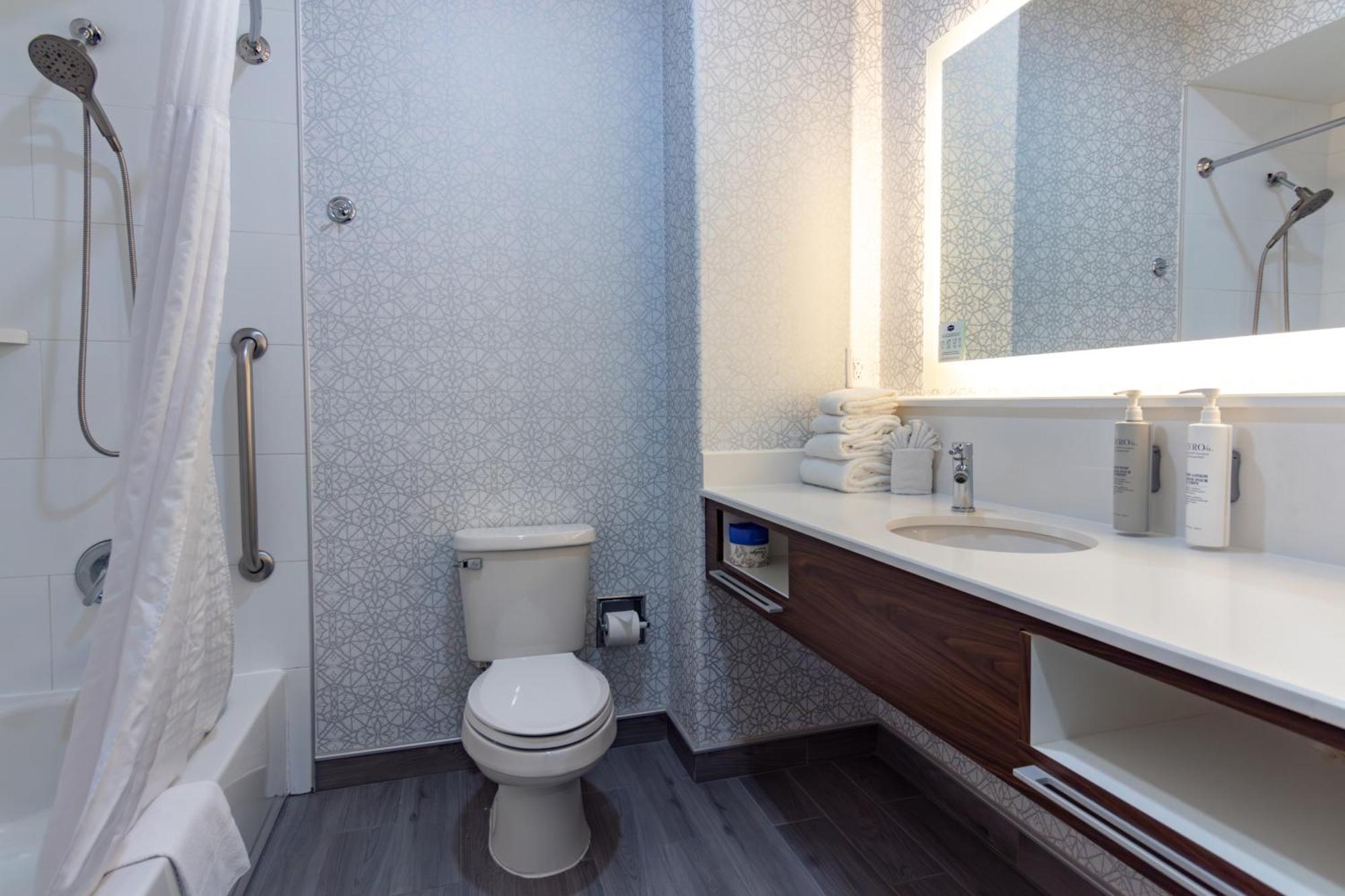 Hampton Inn & Suites Denton Dış mekan fotoğraf